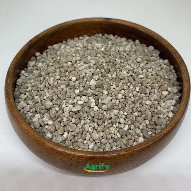 Ammonium clearance phosphate fertilizer